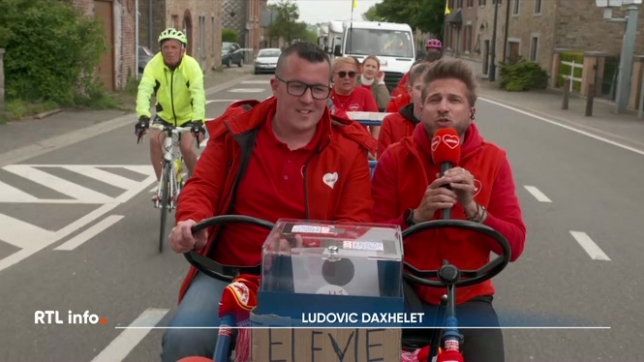 Ludo traverse la Belgique sur son cuistax pour récolter des dons pour la recherche contre le cancer. Il est en direct, quelque part entre Andenne et Rochefort, et nous dit comment se passe ce défi jusqu