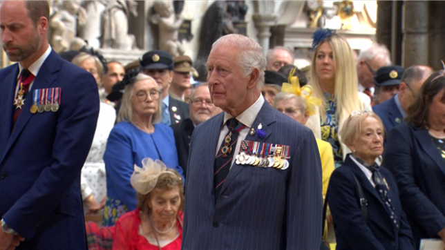Le roi Charles, la reine Camilla, le prince William et la princesse Catherine se sont joints aux anciens combattants à l