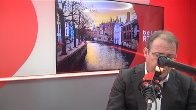 David Clarinval, ministre de l’Emploi et de l’Économie était l’invité du bel RTL matin ce mercredi. Au micro de Martin Buxant, le libéral répond à la FGTB qui estime que l’exclusion du chômage est une réforme communautaire.